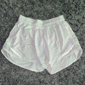 Lululemon “Hotty Hot” shorts Sz 2 Tall